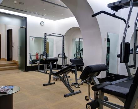 BW, 4-star Hotel Universo in Roma, has a gym equipped with Technogym